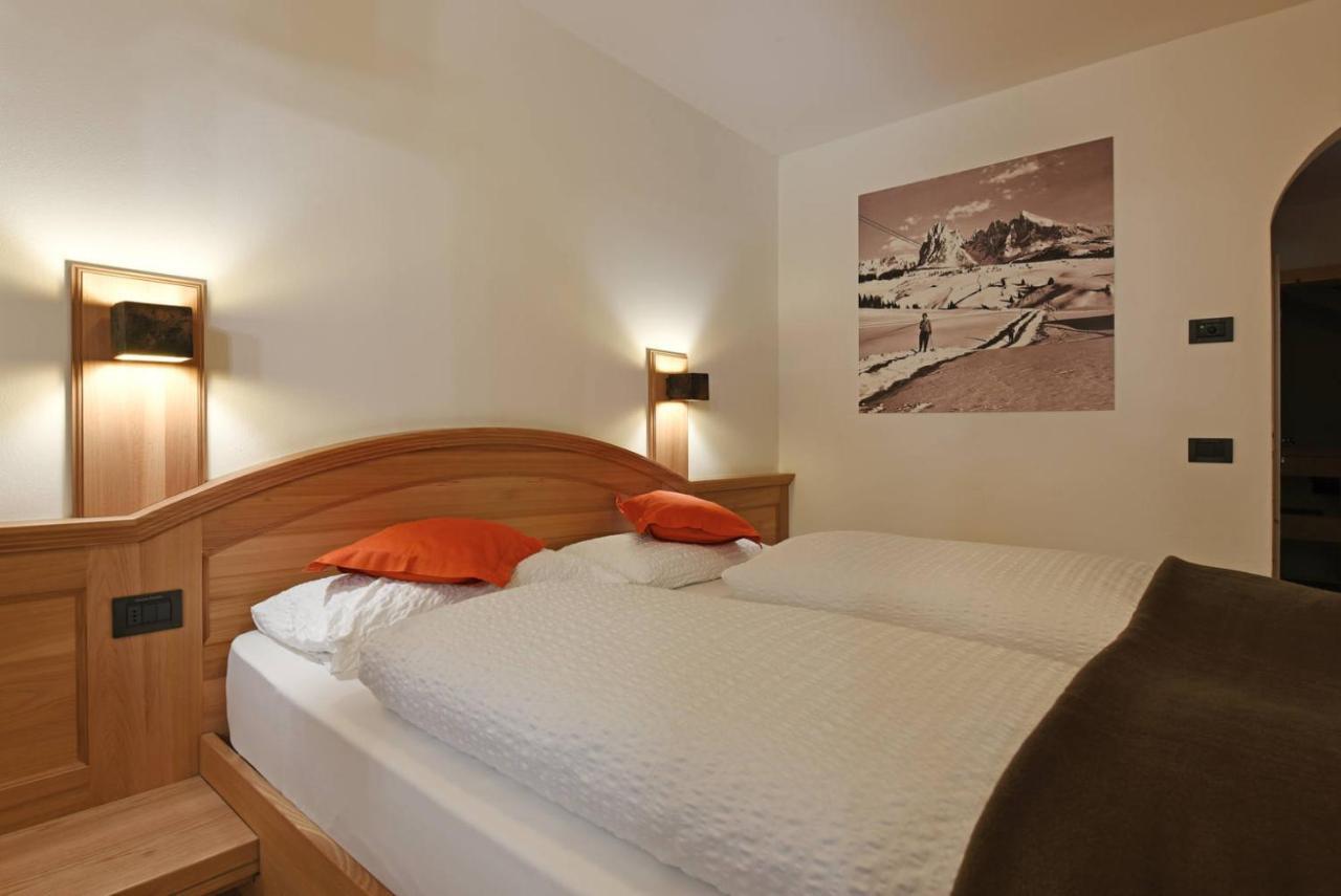 Hotel Brunello Ортизеи Экстерьер фото